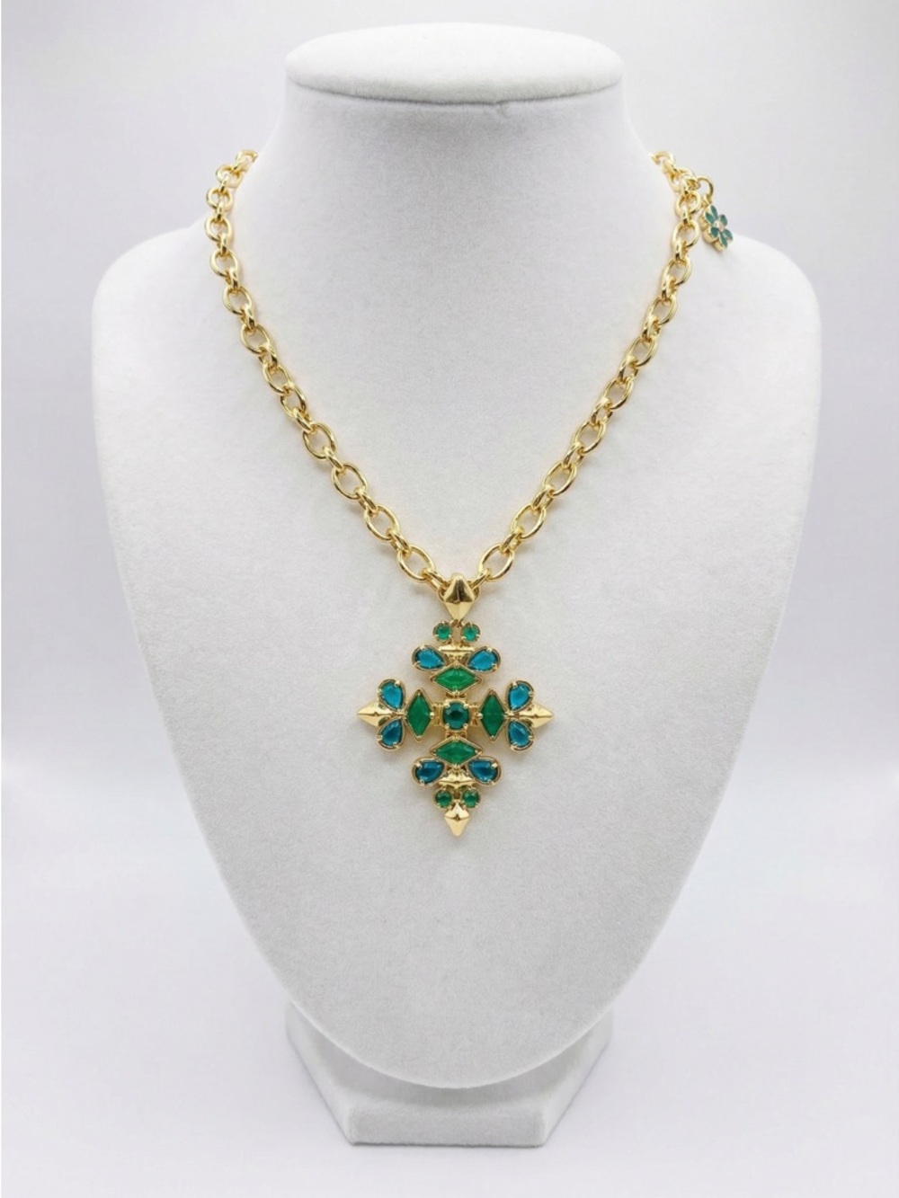 Gold Chain Necklace with Emerald Green Gemstone Pendant - Women Jewelry